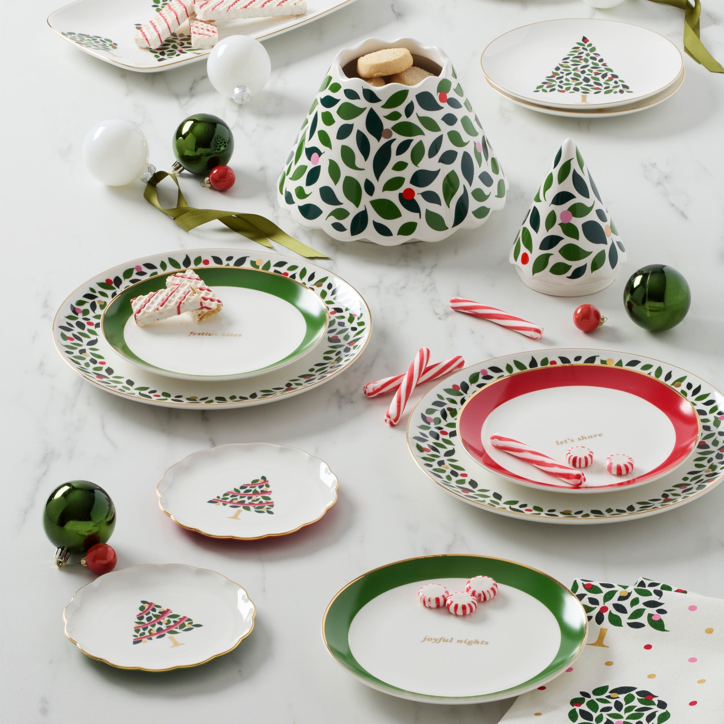 Lenox Westmore Evergreen Rim Accent Plates, Set of 4 - Image 2
