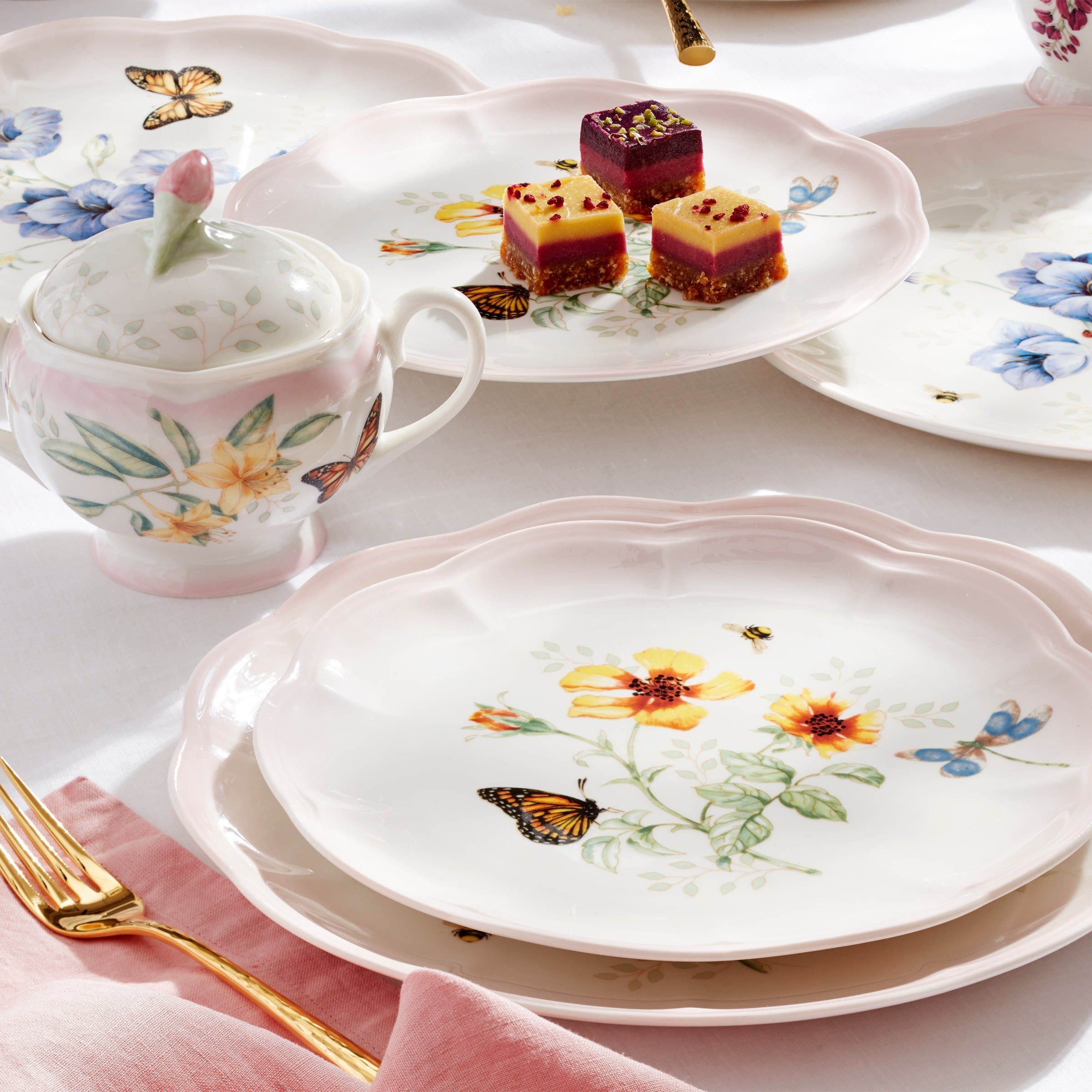 Lenox Westmore Butterfly Meadow Pink 12-Piece Dinnerware Set - Image 3