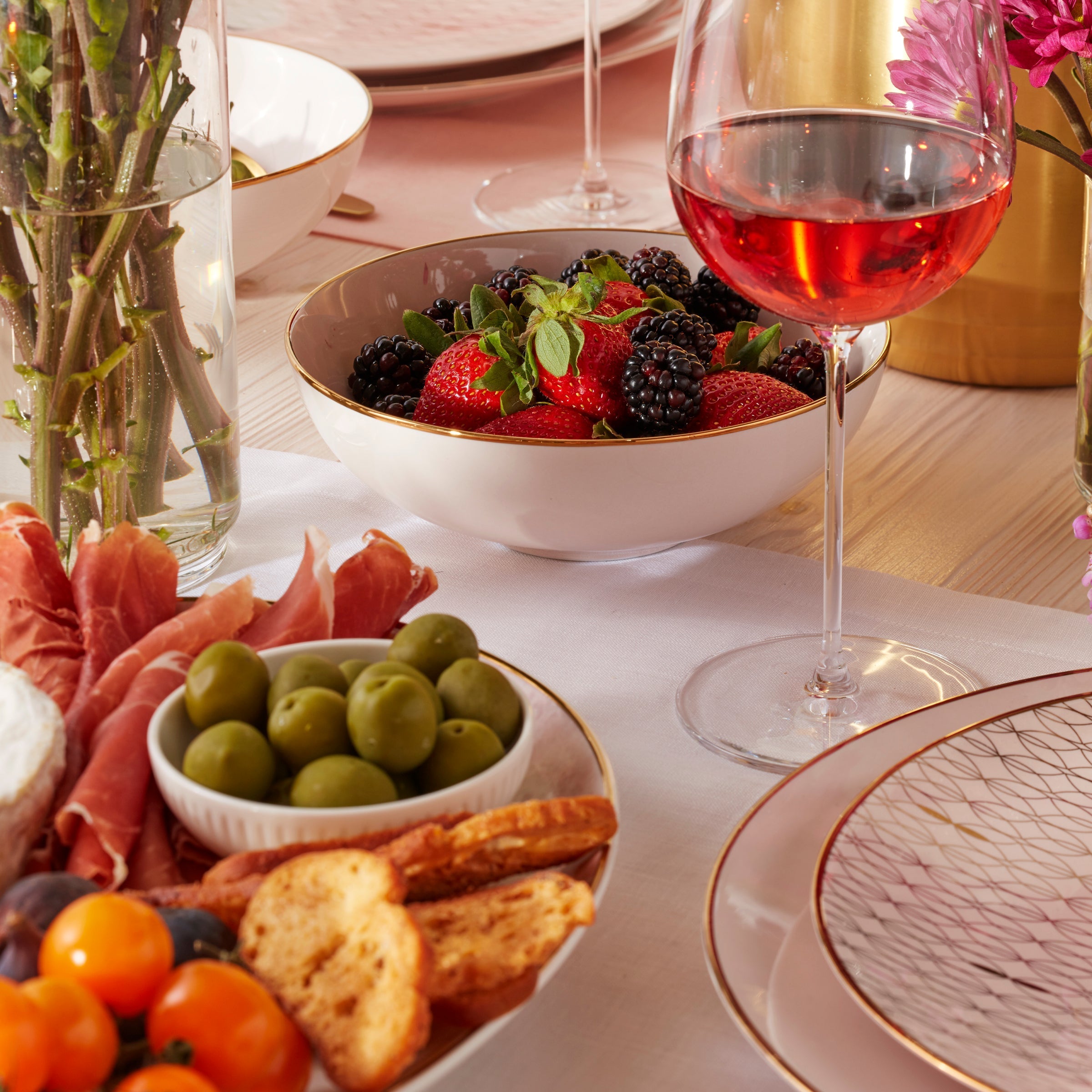 Lenox Westmore Trianna Blush 12-Piece Dinnerware Set - Image 8