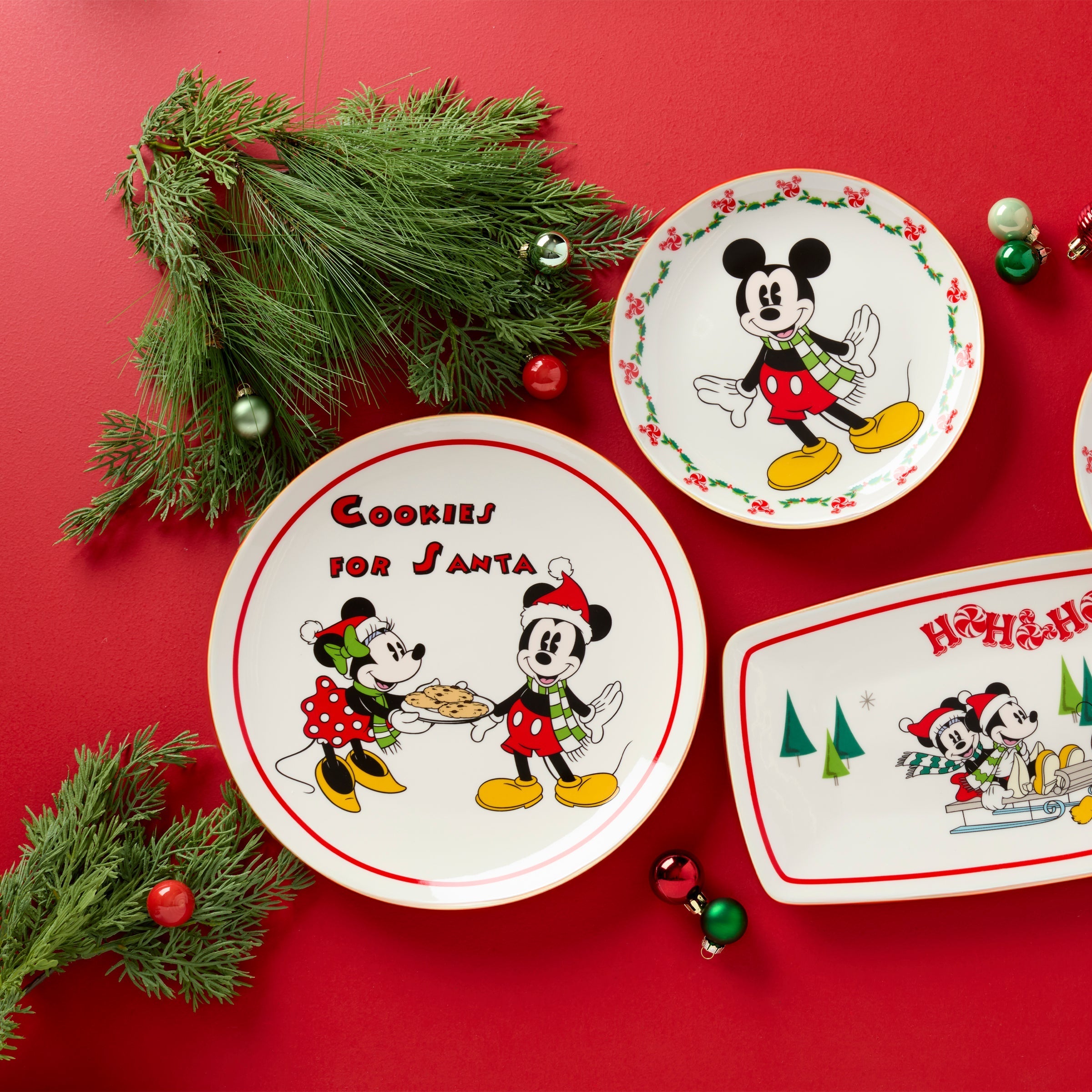 Lenox Westmore Disney Holiday Cookies for Santa Plate - Image 4