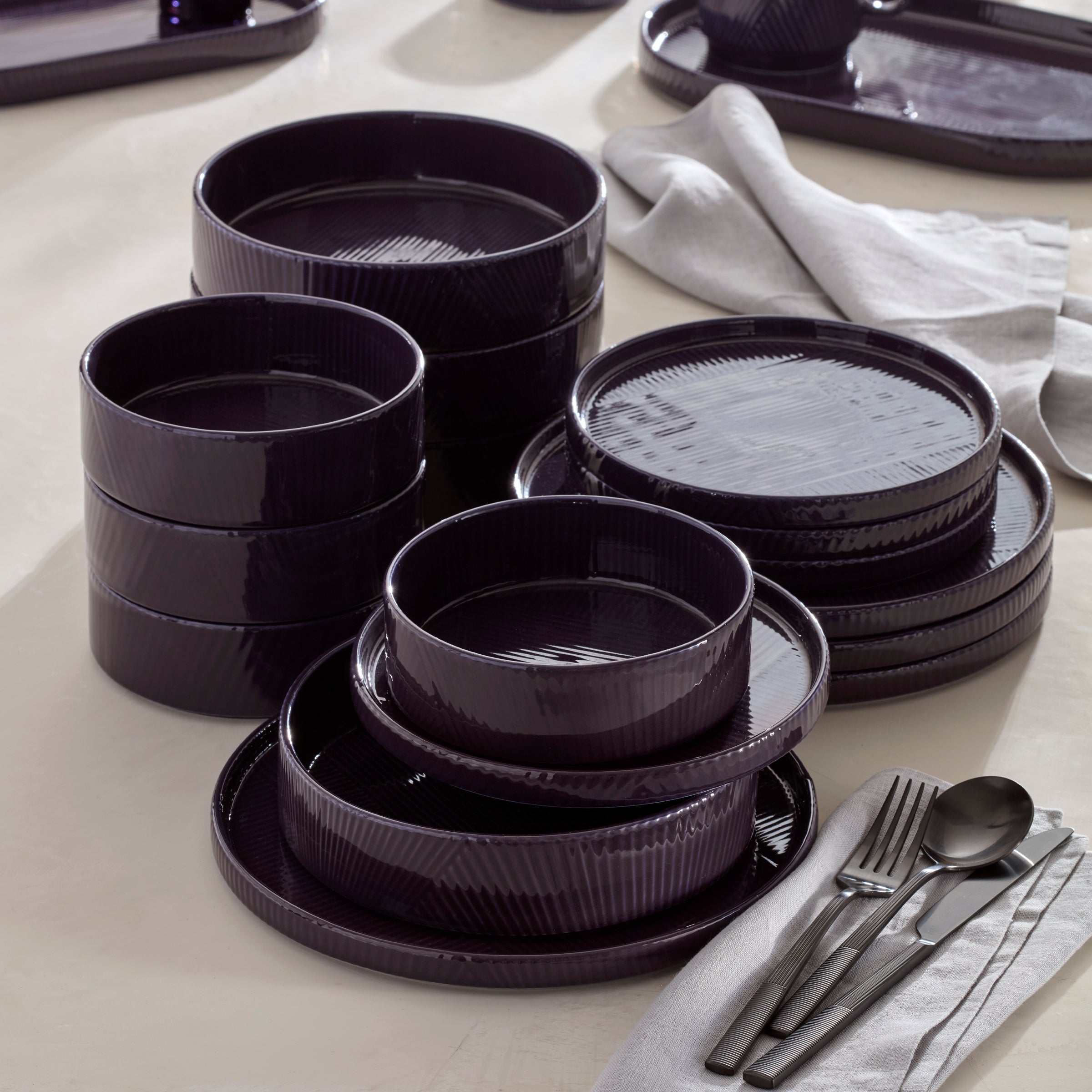 Lenox Westmore Modulus Nightshade 16-Piece Dinnerware Set - Image 2