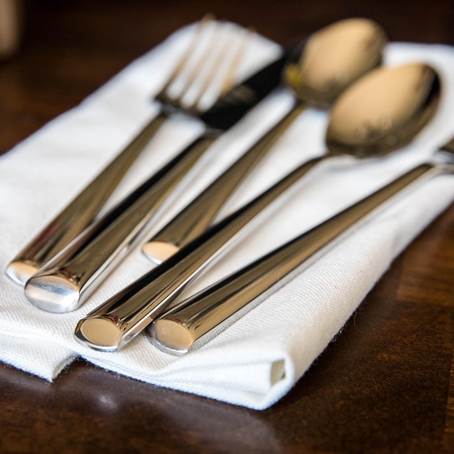 Lenox Westmore Gilda 20-Piece Flatware Set - Image 2
