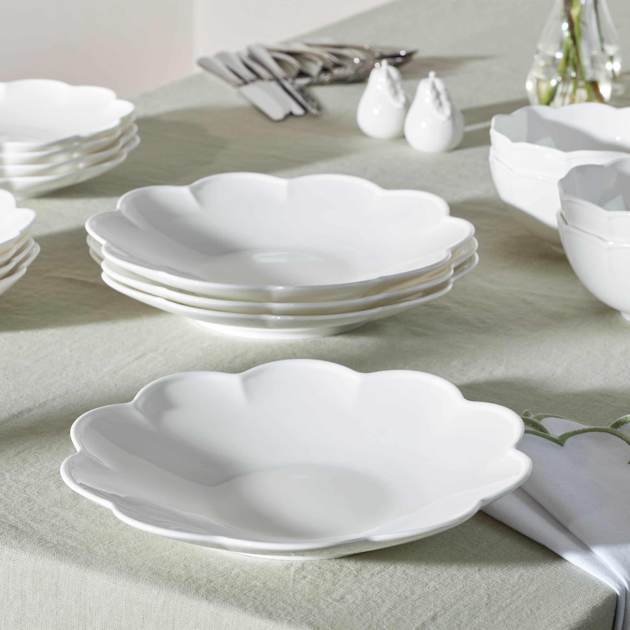 Lenox Westmore Studio 1414 Scallop 12-Piece Dinnerware Set - Image 11