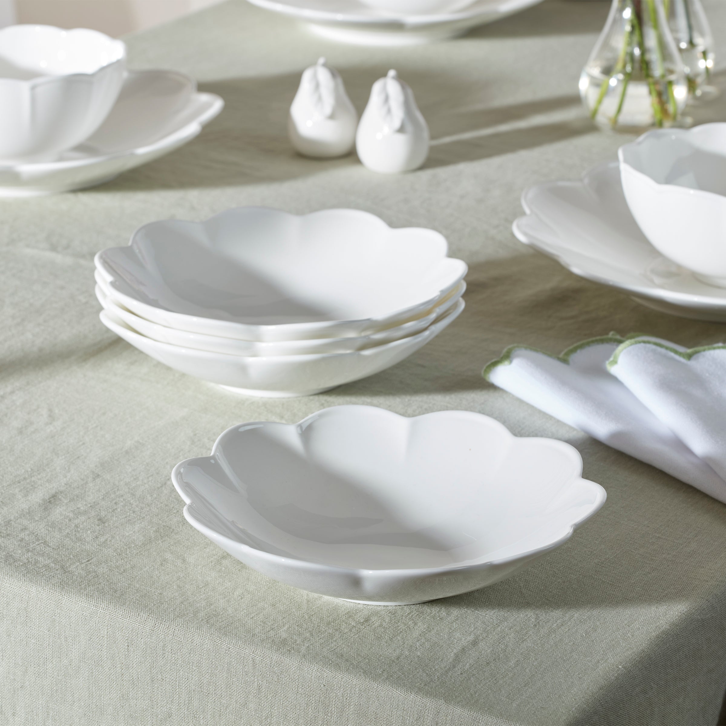Lenox Westmore Studio 1414 Scallop 16-Piece Dinnerware Set - Image 10