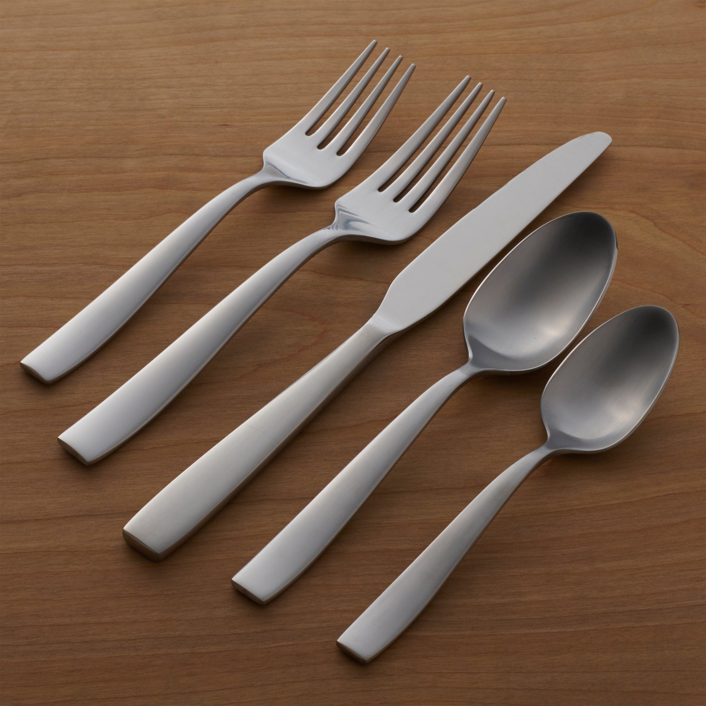 Lenox Westmore Everdine 20-Piece Flatware Set - Image 3