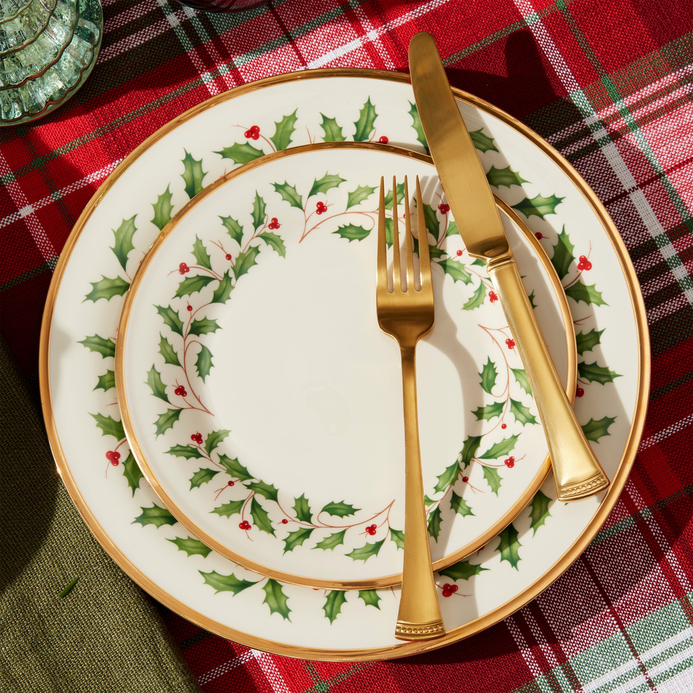 Lenox Westmore Holiday 18-Piece Dinnerware Set - Image 4