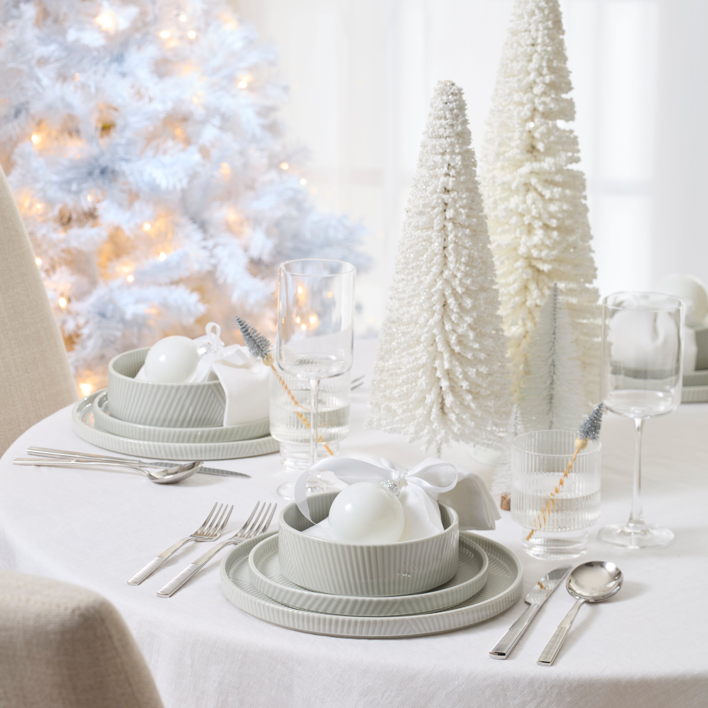 Lenox Westmore Modulus Vapor 16-Piece Dinnerware Set - Image 4