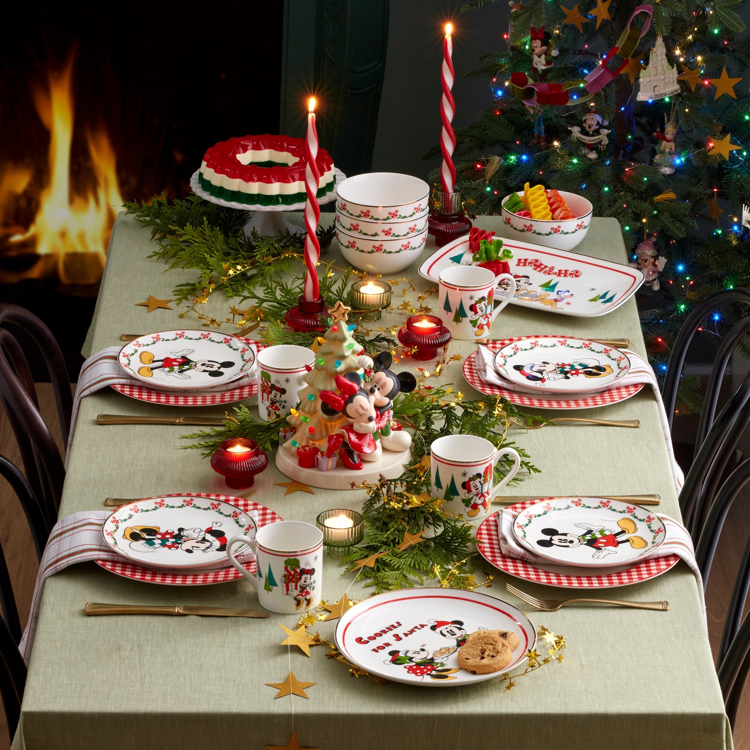 Lenox Westmore Disney Holiday Cookies for Santa Plate - Image 3