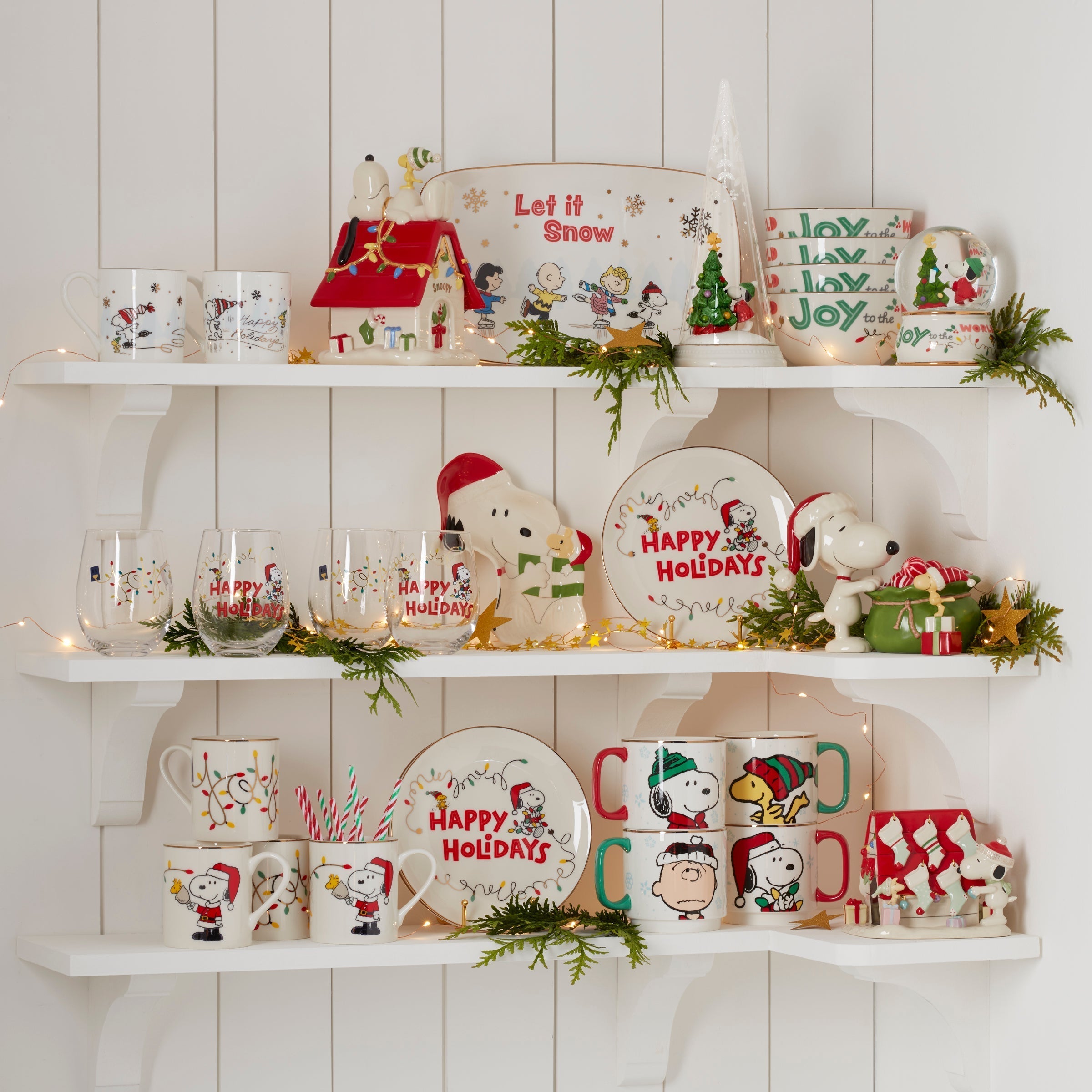 Lenox Westmore Snoopy Christmas 12-Piece Dessert Set - Image 3